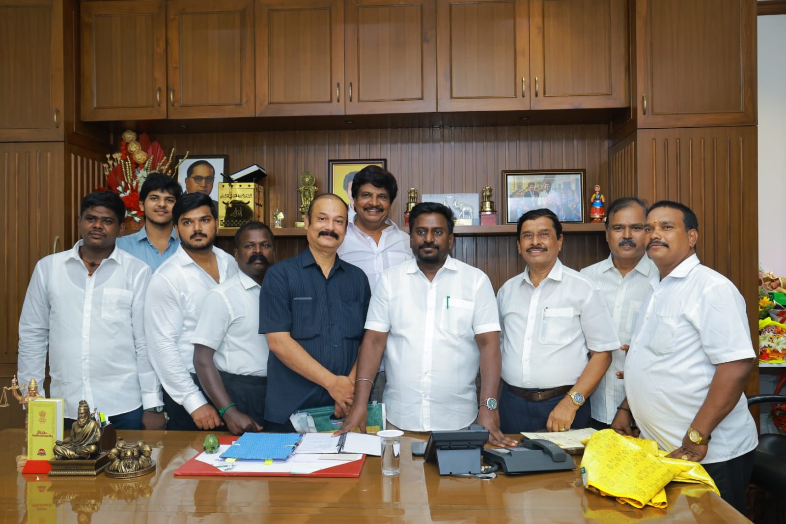 அனைத்து பள்ளிகளுக்கும் உடனடி தொடர் அங்கீகாரம், DTCP CMDA வழங்க வேண்டி பள்ளி கல்வித்துறை அமைச்சரிடம் கோரிக்கை மனு…!